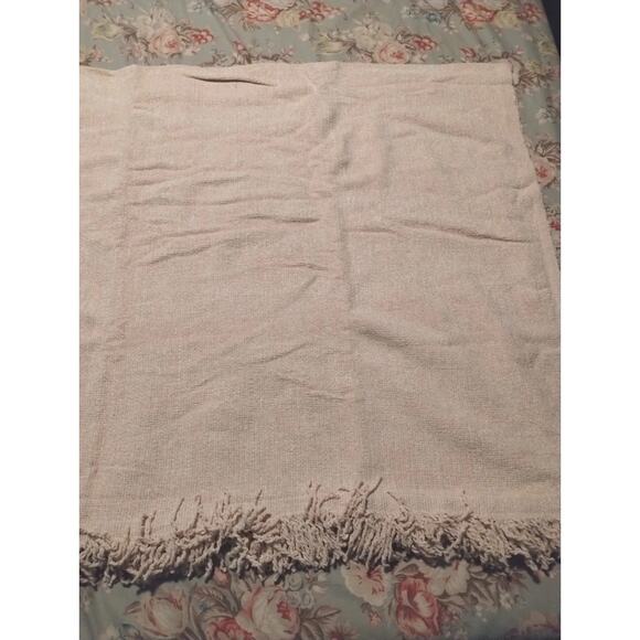 La-Z-Boy Fringed Throw Blanket - 62" x 50" - Creamy Beige Color - Open Box - Picture 3 of 7